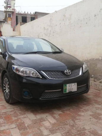 toyota-corolla-altis-x-manual-16-big-9