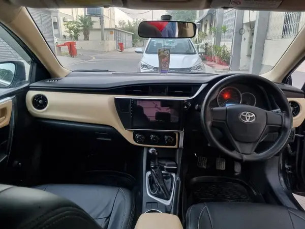 toyota-corolla-xli-2018-big-5