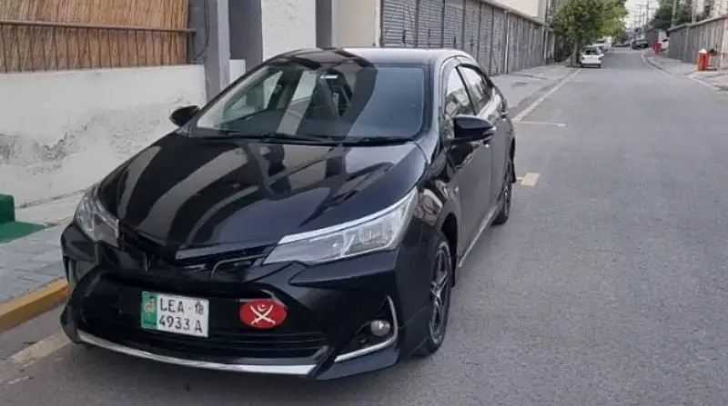 toyota-corolla-xli-2018-big-1