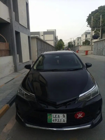 toyota-corolla-xli-2018-big-0