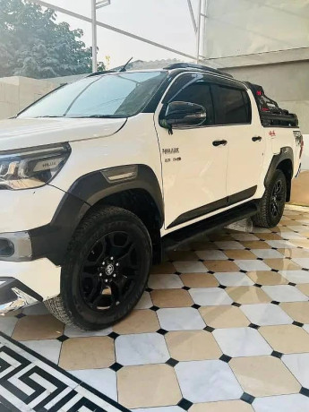 toyota-hilux-revo-rocco-big-1