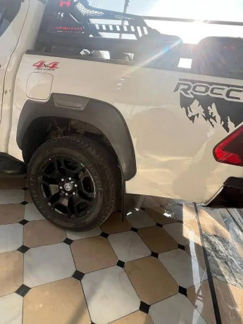 toyota-hilux-revo-rocco-big-4
