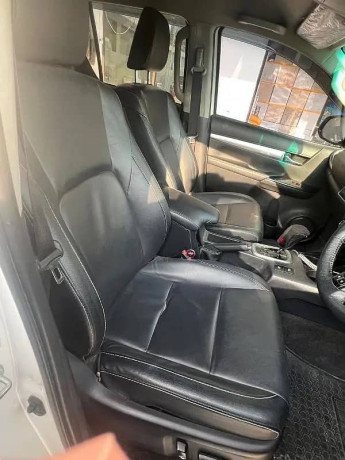 toyota-hilux-revo-rocco-big-3