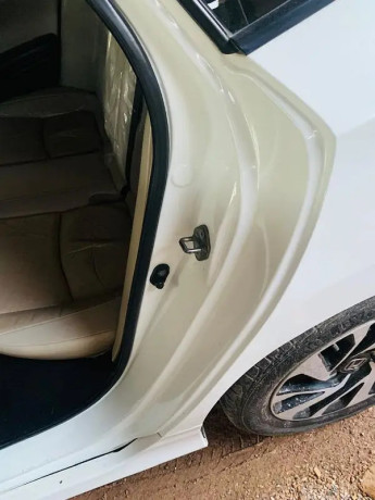 honda-civic-oriel-prosmetic-2016-18-ug-full-option-big-3