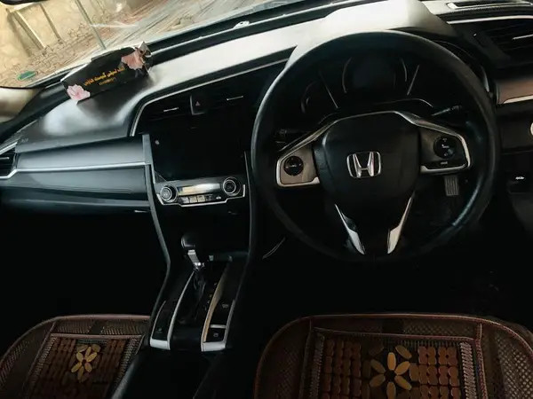 honda-civic-oriel-prosmetic-2016-18-ug-full-option-big-4