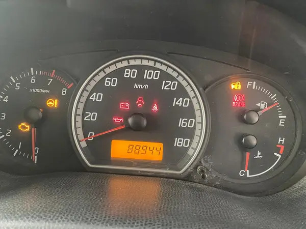suzuki-swift-2011-dx13-big-4