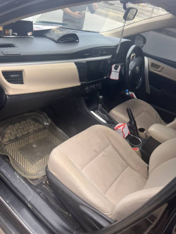 toyota-corolla-altis-cvt-i-big-4