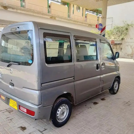 nissan-clipper-2013-big-4