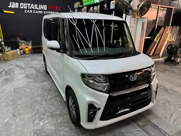 daihatsu-tanto-x-custom-turbo-202024-big-3