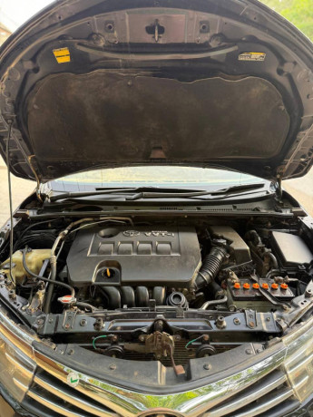 toyota-corolla-altis-x-cvt-i-18-big-7