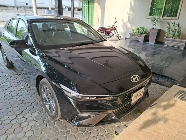 hyundai-elantra-2024-sage-green-big-2