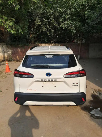 toyota-corolla-cross-hev-x-2024-big-9
