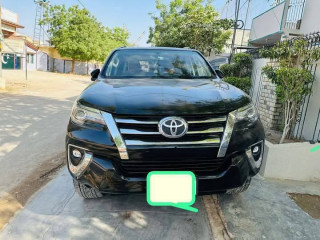 toyota-fortuner-27-v