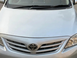 toyota-corolla-gli-2013
