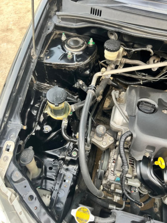 toyota-corolla-altis-x-manual-16-big-7
