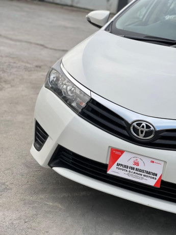 toyota-corolla-altis-x-manual-16-big-4