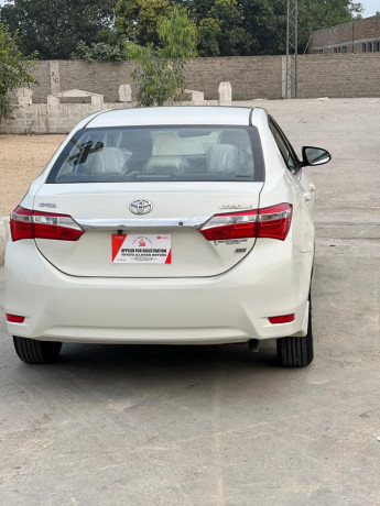 toyota-corolla-altis-x-manual-16-big-9