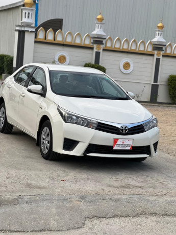 toyota-corolla-altis-x-manual-16-big-2
