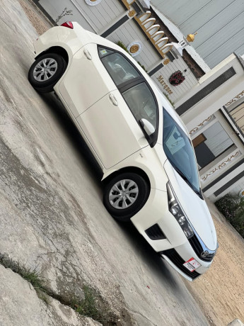 toyota-corolla-altis-x-manual-16-big-3