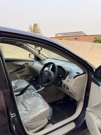 toyota-corolla-altis-x-manual-16-big-4
