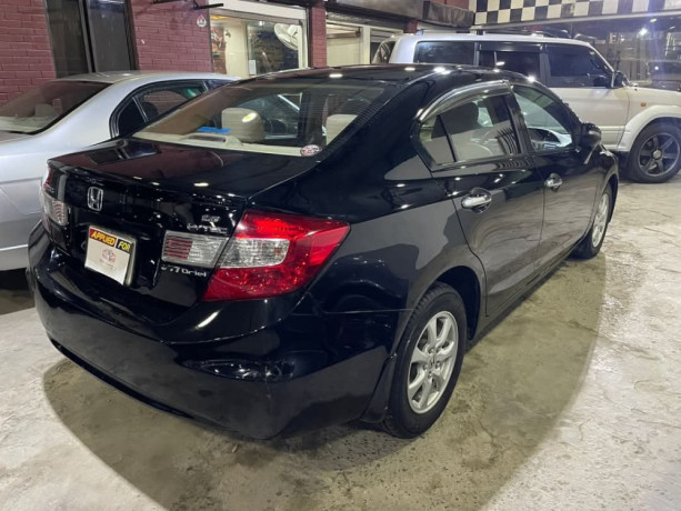 honda-civic-oriel-big-4