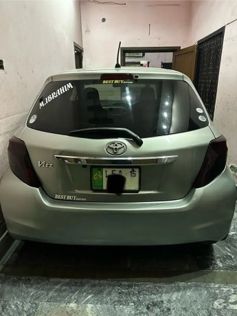 toyota-vitz-20111415-big-8