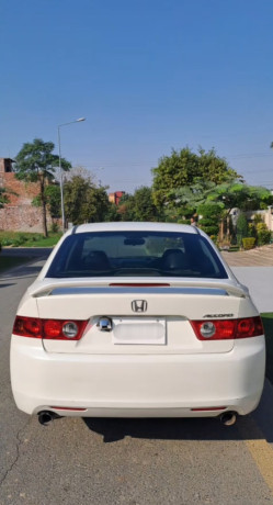honda-accord-cl9-tl-big-1