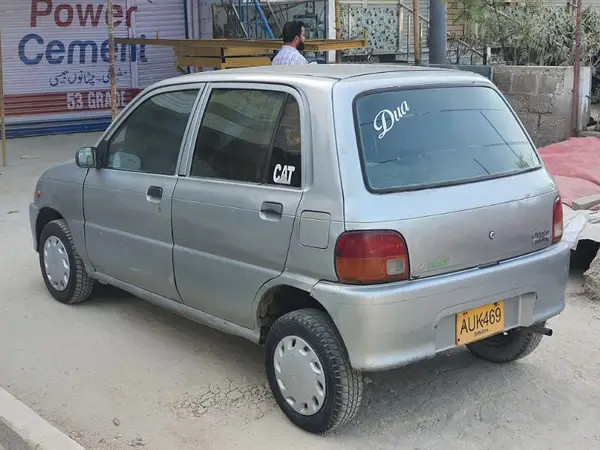 daihatsu-cuore-2010-big-3