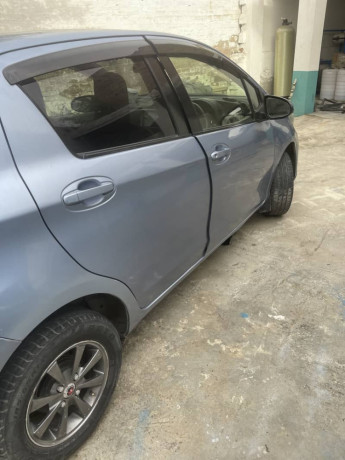 toyota-vitz-f-10-big-3