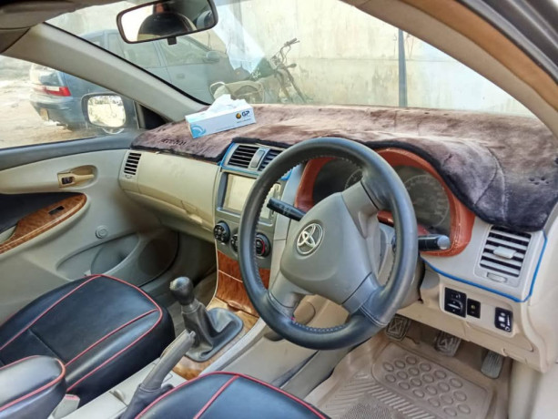 toyota-corolla-altis-x-manual-16-big-3