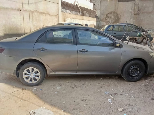 toyota-corolla-altis-x-manual-16-big-4