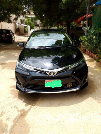 toyota-corolla-altis-16-x-cvt-i-big-0