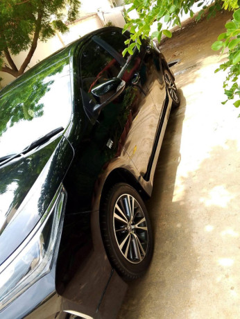 toyota-corolla-altis-16-x-cvt-i-big-7