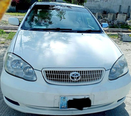 toyota-corolla-saloon-big-0
