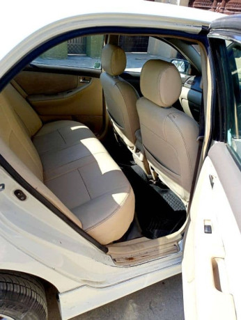 toyota-corolla-saloon-big-2