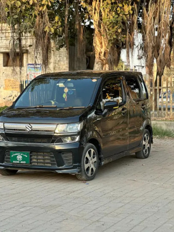 suzuki-wagon-r-hybrid-2017-big-4