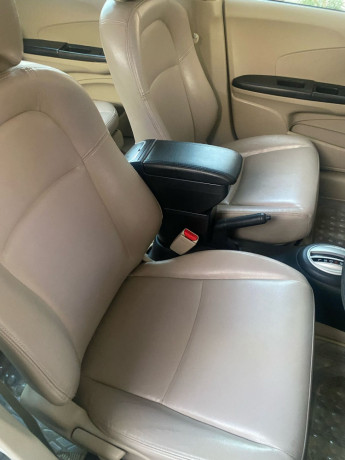 honda-brv-s-automatic-big-0