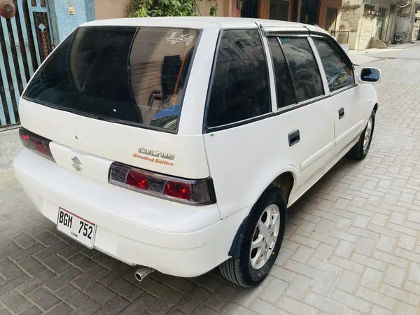 suzuki-cultus-limited-edition-2016-big-6