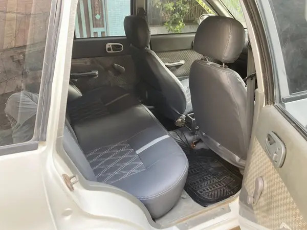suzuki-cultus-limited-edition-2016-big-8