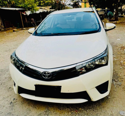 toyota-corolla-altis-x-manual-16-big-0