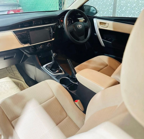 toyota-corolla-altis-x-manual-16-big-1