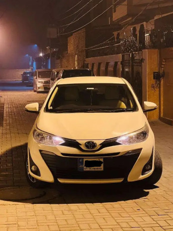 toyota-yaris-2021-big-1