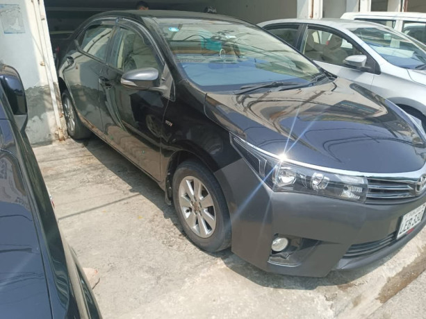 toyota-corolla-altis-x-manual-16-big-2
