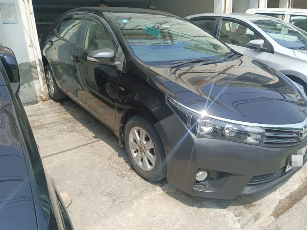 toyota-corolla-altis-x-manual-16-big-5
