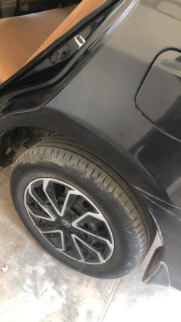toyota-corolla-altis-x-manual-16-big-3