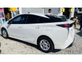 toyota-prius-alpha-s-l-selection-small-4