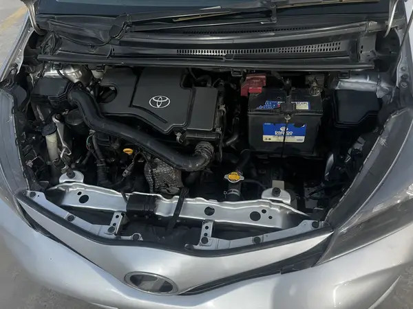 toyota-vitz-big-5