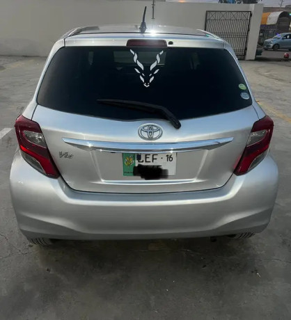 toyota-vitz-big-1