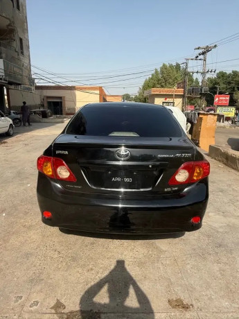 toyota-corolla-altis-2009-big-1