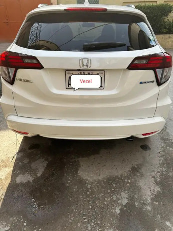 honda-vezel-2016-big-10